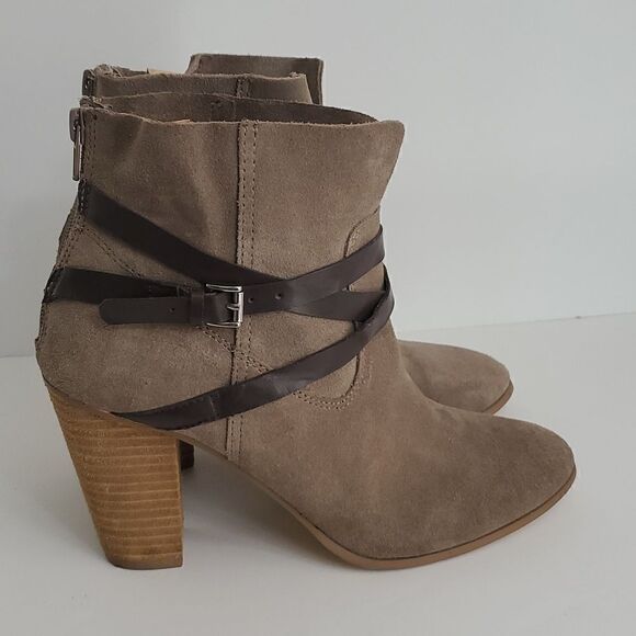 Carlos by Carlos Santana Miles Heel Ankle Boots Doe Size 8.5 - Picture 1 of 12